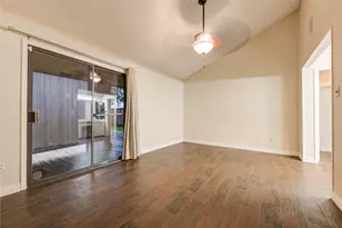 10850 Kirktown Dr, Houston, TX 77089 - Photo 9