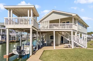 22128 Yoakum Dr, Galveston, TX 77554 - Photo 35