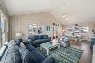 22128 Yoakum Dr, Galveston, TX 77554 - Photo 5