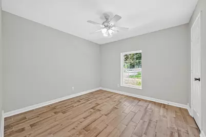 18747 Woodridge Drive, Conroe, TX 77302 - Photo 31