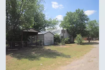 401 Avenue F SE, Childress, TX 79201 - Photo 5