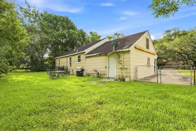 1914 Oaklawn Drive, La Marque, TX 77568 - Photo 21