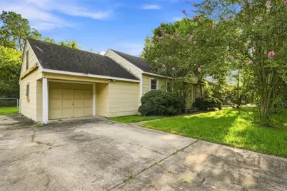 1914 Oaklawn Drive, La Marque, TX 77568 - Photo 3
