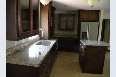 319 N Hunt Street, Bellville, TX 77418 - Photo 7