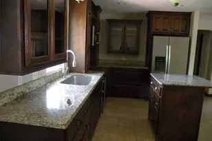 319 N Hunt St, Bellville, TX 77418 - Photo 7