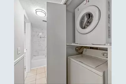 9809 Richmond Avenue #E14, Houston, TX 77042 - Photo 17