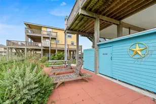 110 S Verdia Dr, Crystal Beach, TX 77650 - Photo 19