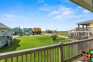 110 S Verdia Dr, Crystal Beach, TX 77650 - Photo 9