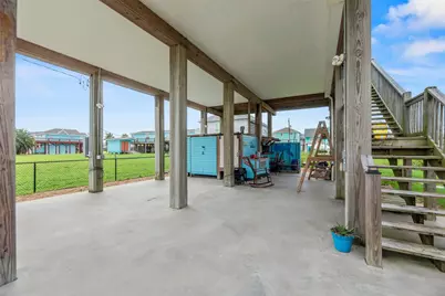 110 S Verdia Drive, Crystal Beach, TX 77650 - Photo 17
