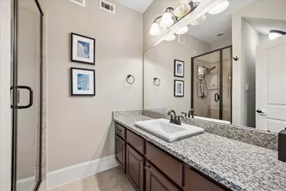 10 Windsor Court, Houston, TX 77055 - Photo 29