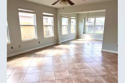 2638 Steelhead Drive, Houston, TX 77045 - Photo 5