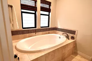 3255 Maxroy St, Houston, TX 77008 - Photo 21