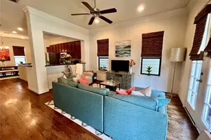 3255 Maxroy St, Houston, TX 77008 - Photo 15