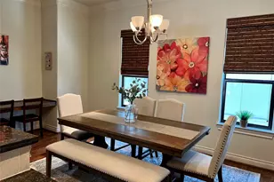 3255 Maxroy St, Houston, TX 77008 - Photo 9