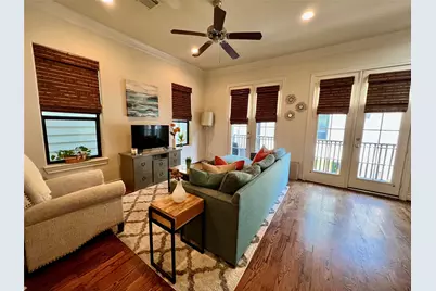 3255 Maxroy Street, Houston, TX 77008 - Photo 17