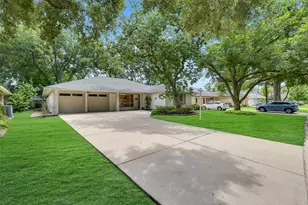 1617 Wavecrest Ln, Houston, TX 77062 - Photo 1