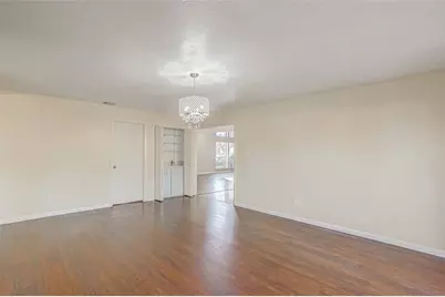 2107 Shadowbriar Drive, Houston, TX 77077 - Photo 9