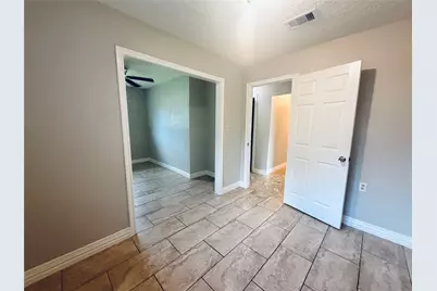 12211 Wessex Drive, Houston, TX 77089 - Photo 17