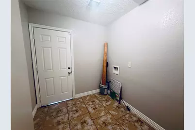12211 Wessex Drive, Houston, TX 77089 - Photo 11