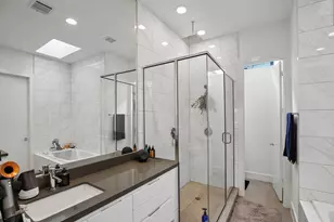 1166 W 19th St, Houston, TX 77008 - Photo 19