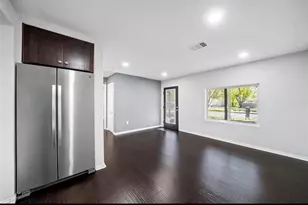 6526 Westview Dr, Houston, TX 77055 - Photo 5
