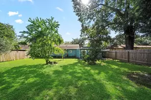 6526 Westview Dr, Houston, TX 77055 - Photo 15