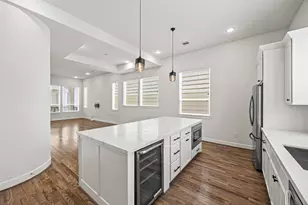 719 Leverkuhn St, Houston, TX 77007 - Photo 13