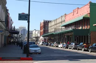 7000 Seawall Blvd, Galveston, TX 77551 - Photo 33