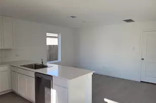 9011 Arctic Rockfish Dr, Baytown, TX 77521 - Photo 5