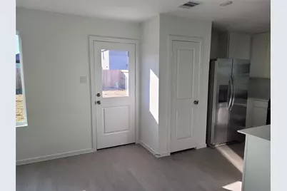 9011 Arctic Rockfish Dr, Baytown, TX 77521 - Photo 7