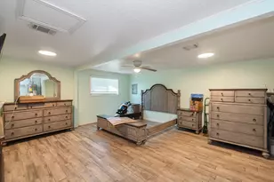 1231 W 7th St, Freeport, TX 77541 - Photo 11