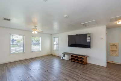 1231 W 7th Street, Freeport, TX 77541 - Photo 3