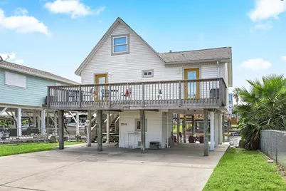 22113 Yoakum Drive, Galveston, TX 77554 - Photo 3