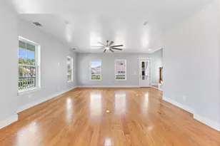 13 Caravelle Ct, Galveston, TX 77554 - Photo 11