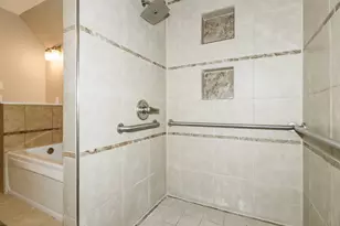 1506 Castlerock Dr, Houston, TX 77090 - Photo 11