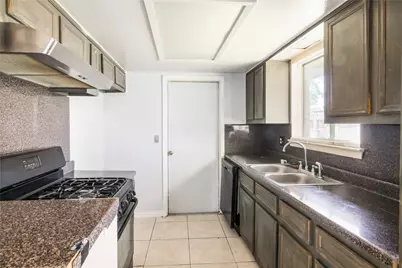 4238 Fallen Oaks Drive, Houston, TX 77091 - Photo 11