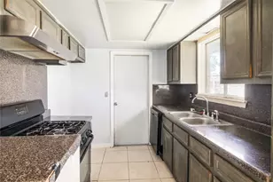 4238 Fallen Oaks Dr, Houston, TX 77091 - Photo 11