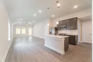 10696 Wild Chives, Conroe, TX 77385 - Photo 3