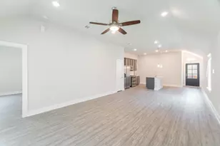 10696 Wild Chives, Conroe, TX 77385 - Photo 13
