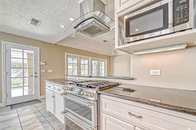 3710 Linkview Drive, Houston, TX 77025 - Photo 21