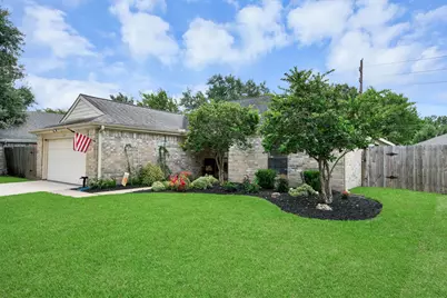 614 7th Street, Sugar Land, TX 77498 - Photo 3