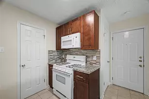16355 La Luna Dr, Houston, TX 77083 - Photo 17
