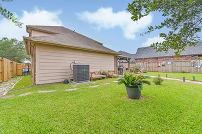 880 Shoal Pointe Lane, League City, TX 77573 - Photo 19
