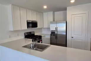 26918 Dalmatian Bellflower Dr, Katy, TX 77493 - Photo 3