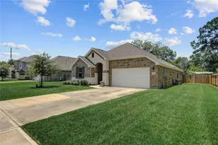 7046 Terra Dr, Manvel, TX 77578 - Photo 3