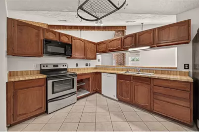 10135 Shell Rock Road, La Porte, TX 77571 - Photo 9