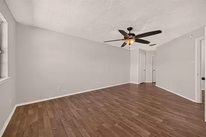 10135 Shell Rock Road, La Porte, TX 77571 - Photo 15