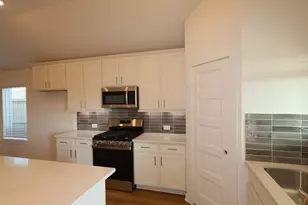 30903 Newcomb Landing Ln, Waller, TX 77484 - Photo 3