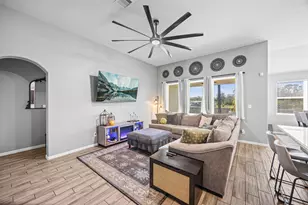 126 Polar Bear Trl, Crosby, TX 77532 - Photo 13