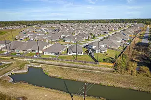 126 Polar Bear Trl, Crosby, TX 77532 - Photo 31